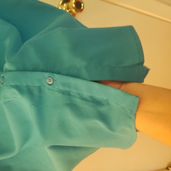 Amanda Green medium blue short sleeve button down style dress top polyester - Picture 4 of 11